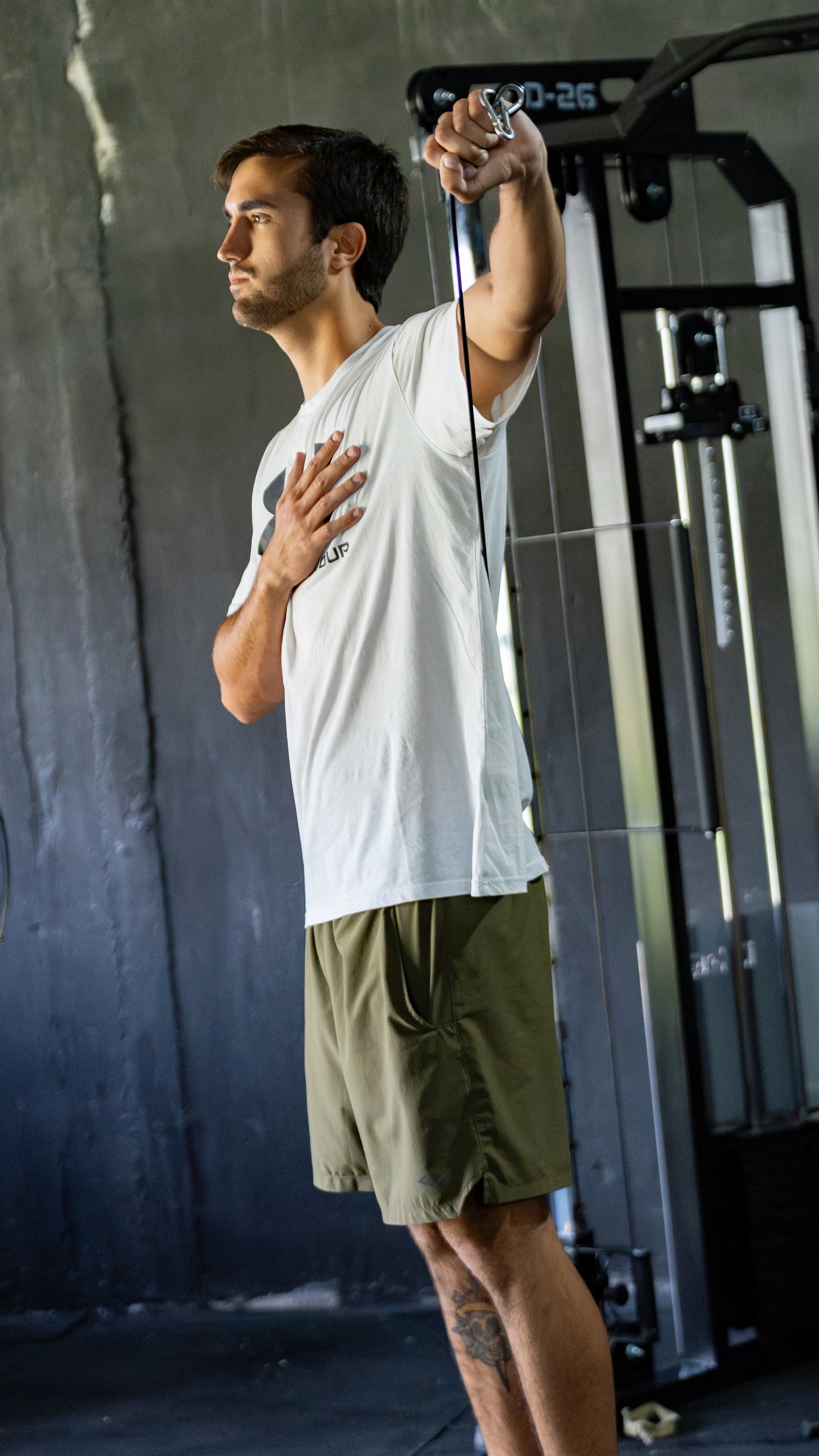 Hombre entrenando musculación en South Fit